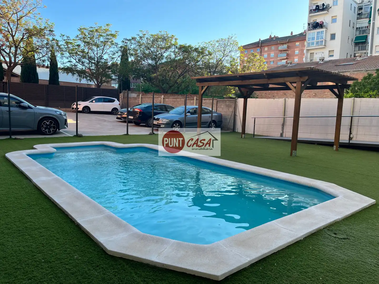 Piscina de Piso de alquiler en  Lleida Capital con Calefacción, Parquet y Horno