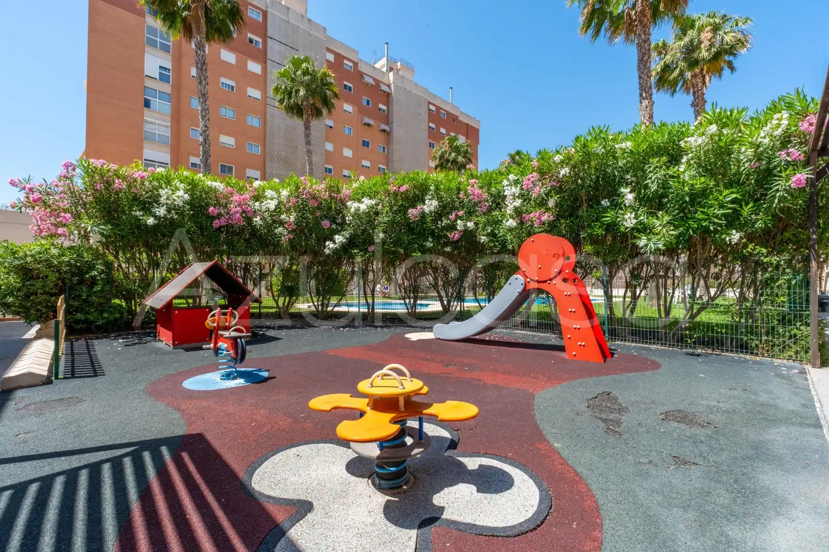 Vista exterior de Piso en venta en Alicante / Alacant con Aire acondicionado y Piscina comunitaria