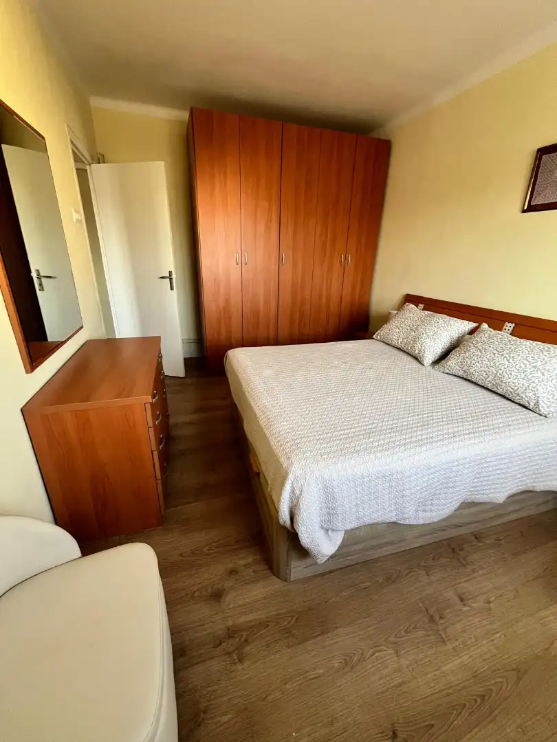 Dormitori de Pis en venda en L'Hospitalet de Llobregat amb Aire condicionat, Calefacció i Parquet