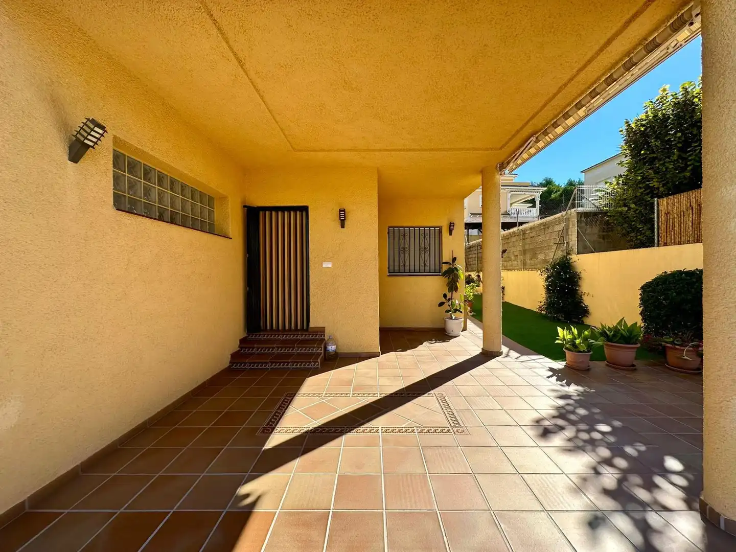 Exterior view of Houses for sale in El Vendrell  with Private garden, Terrace and Storage room