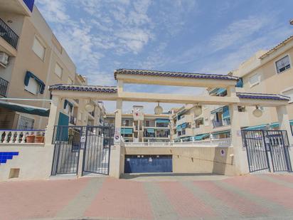 Vista exterior de Apartament en venda en Torrevieja amb Aire condicionat, Calefacció i Terrassa