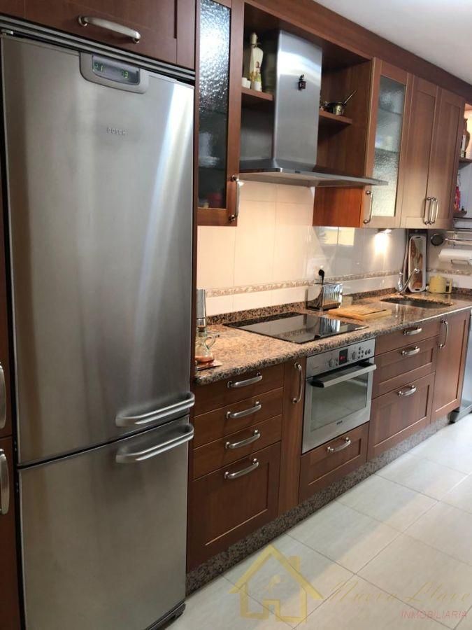 Cuina de Apartament en venda en Lugo Capital amb Calefacció, Parquet i Terrassa