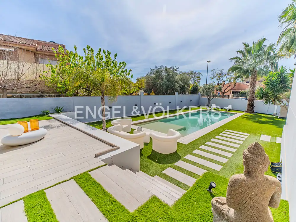 Piscina de Casa o chalet en venta en Mutxamel con Aire acondicionado, Calefacción y Jardín privado