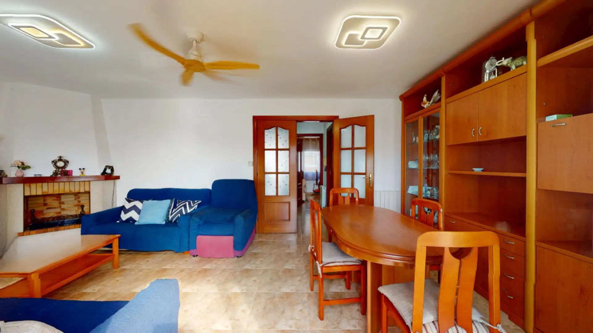 Sala de estar de Casa adosada en venta en Vilanova i la Geltrú con Calefacción y Terraza