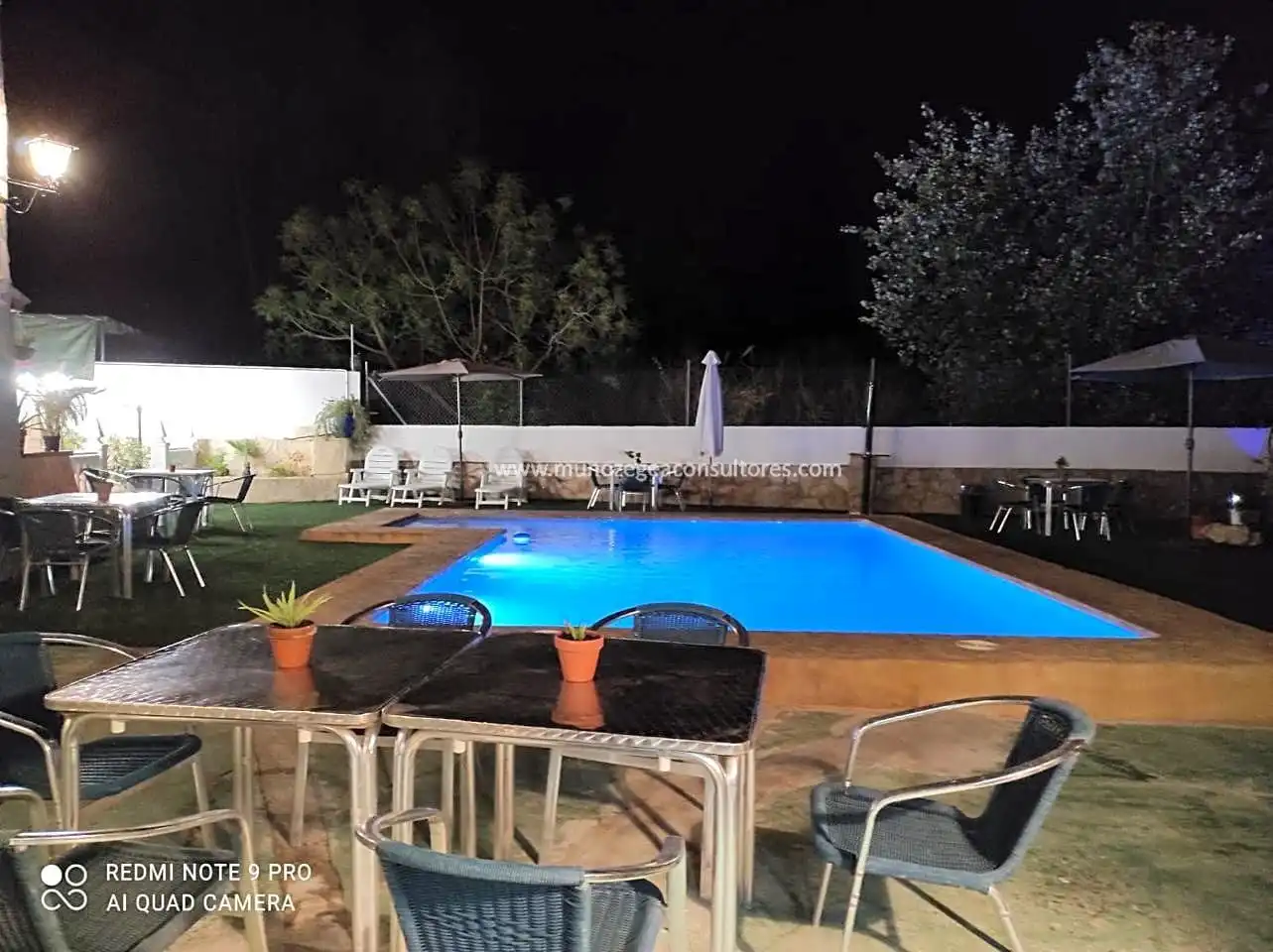Este  chalet se encuentra en Cabra, en la antigua carretera de Nueva Carteya y dispone de 4 dormitorios, salón comedor, cocina y b, immagine 3