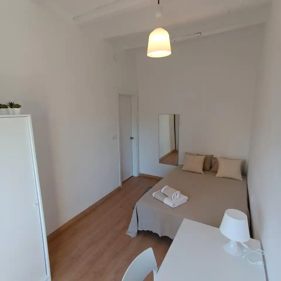 Habitación de Piso en venta en Barcelona con Parquet, Trastero y Amueblado
