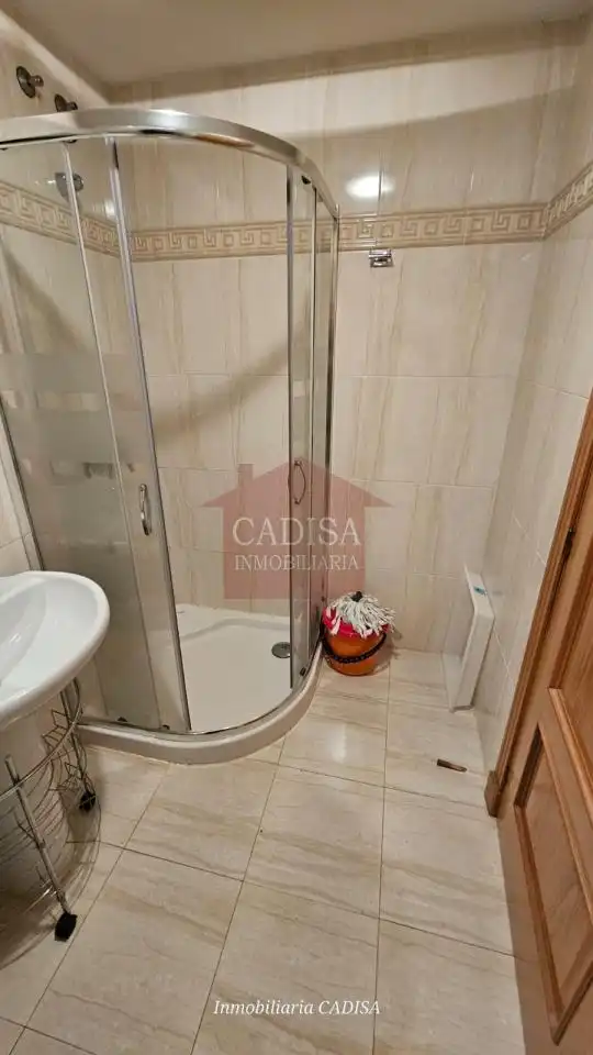 Baño de Estudio de alquiler en Salamanca con Calefacción y Amueblado
