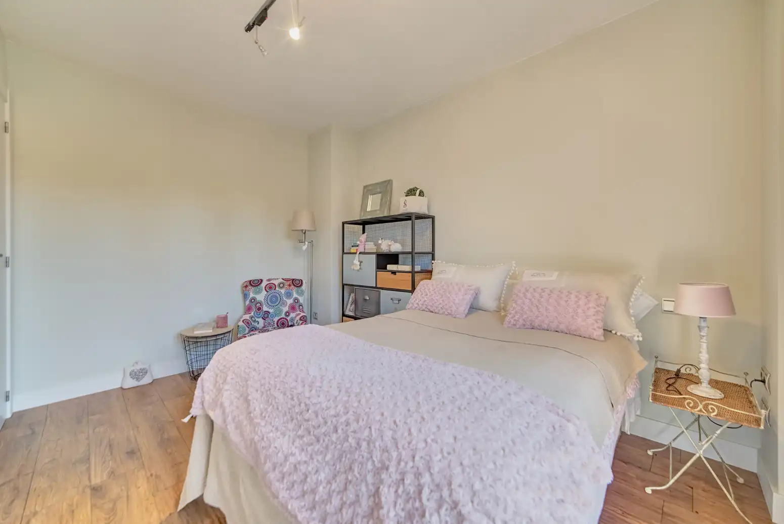 Habitación de Casa o chalet en venta en Orkoien con Calefacción, Parquet y Terraza