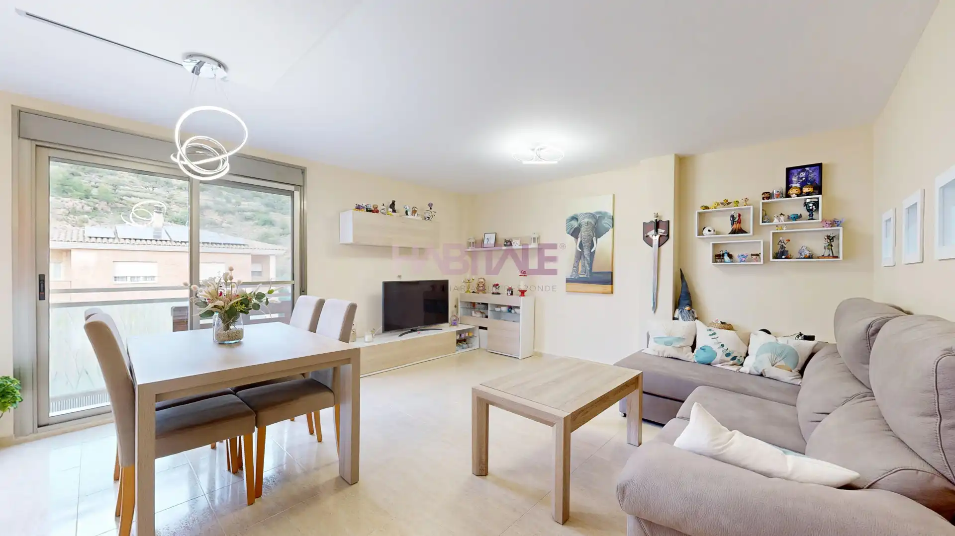 Flat with lift for sale in Montserrat