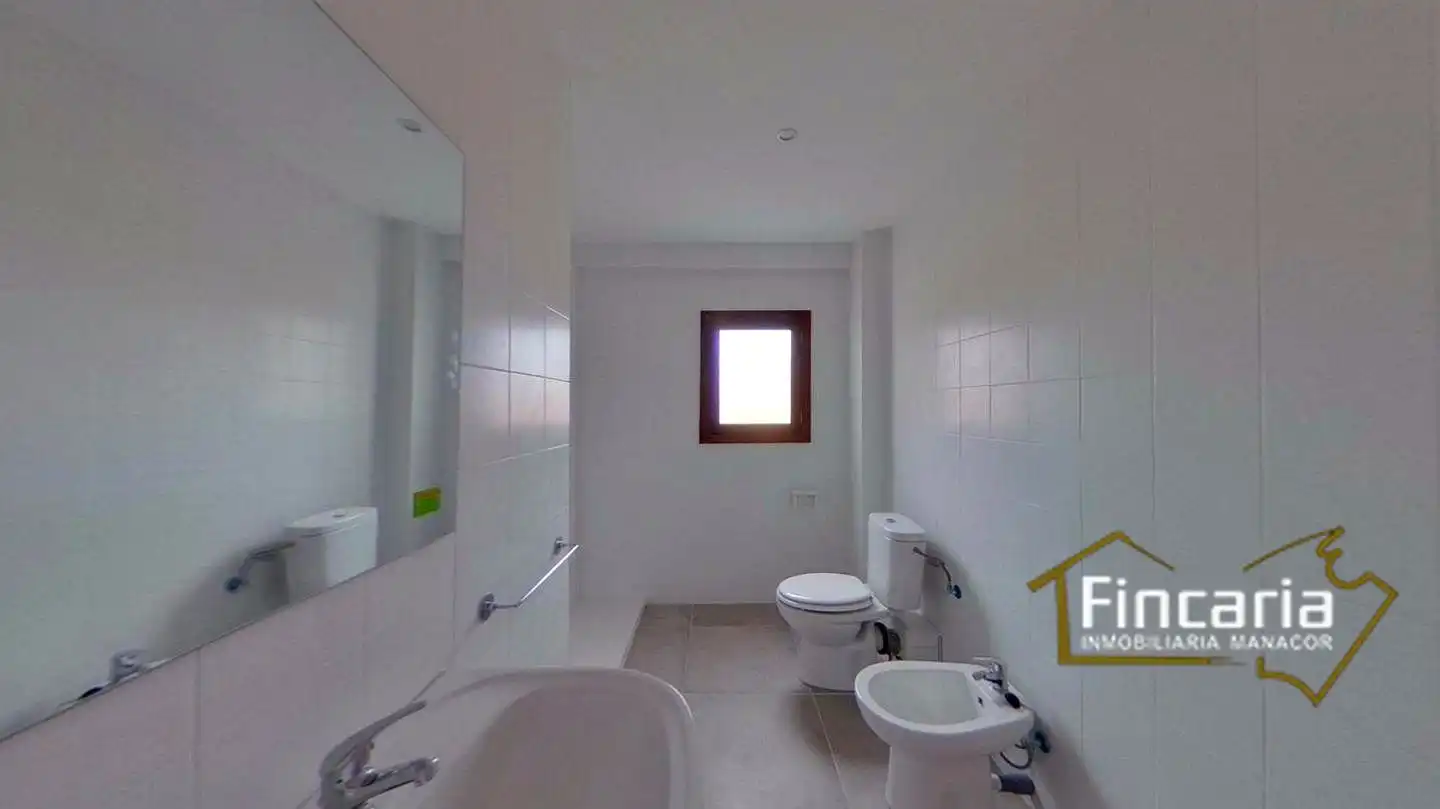 Bathroom of Flat for sale in Manacor  with Balcony