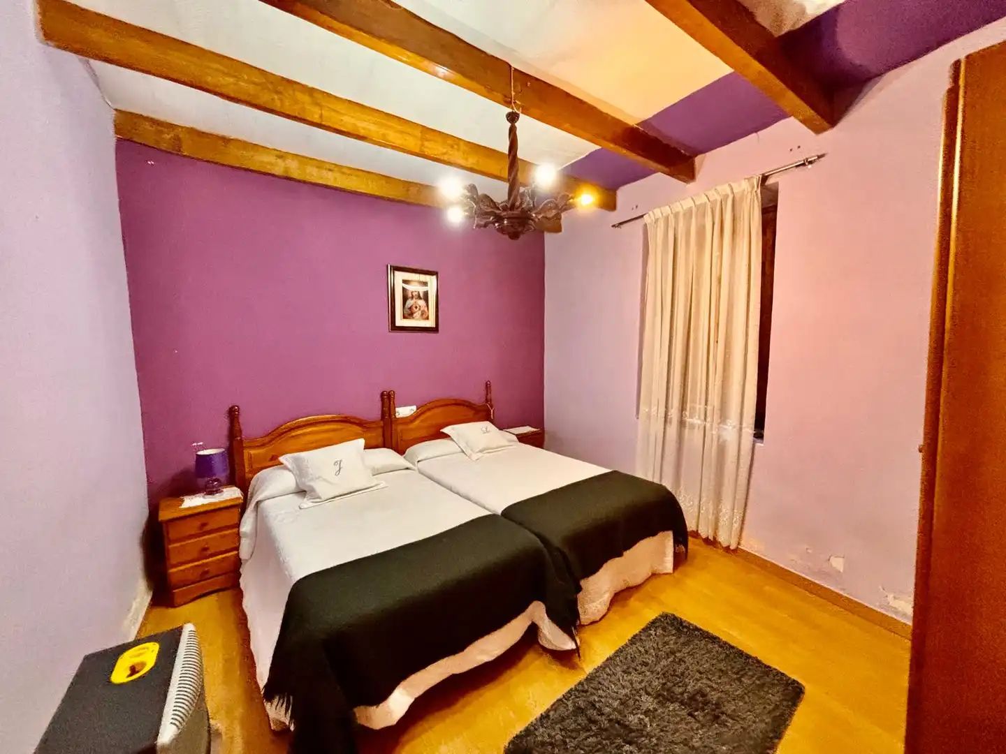 Dormitori de Casa o xalet en venda en Santa Elena de Jamuz amb Calefacció, Moblat i Forn