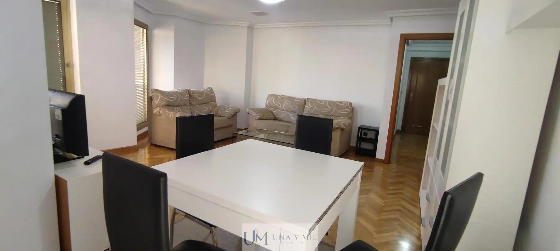 Sala de estar de Piso en venta en Salamanca con Calefacción, Parquet y Terraza
