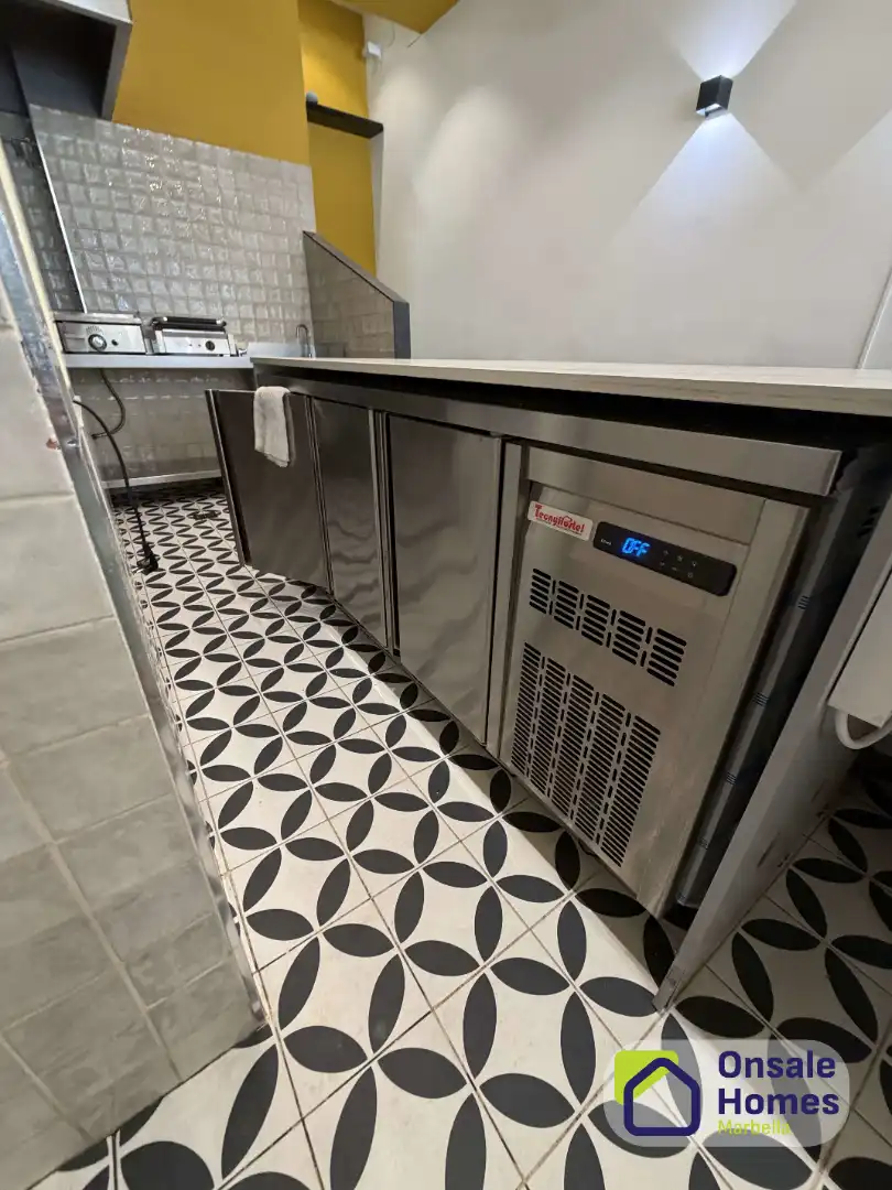 Kitchen of Commercial properties for transfer in Marbella  with Air Conditioner, Furnished and Alarm