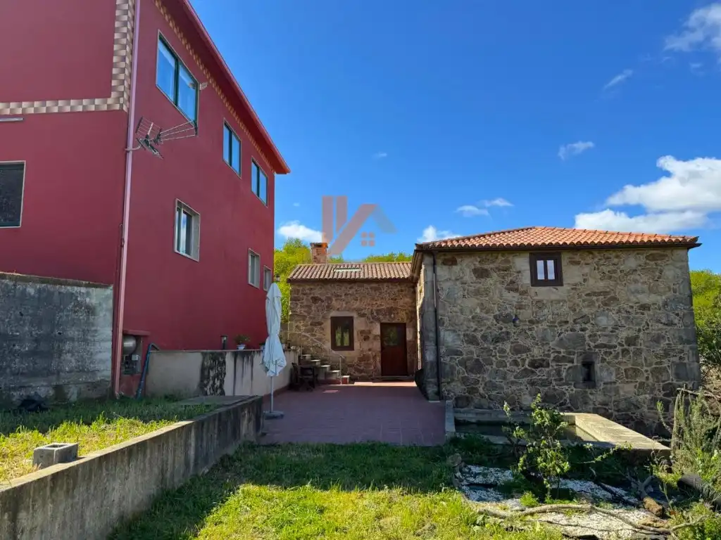 Vista exterior de Casa o chalet en venta en A Estrada  con Jardín privado, Horno y Balcón