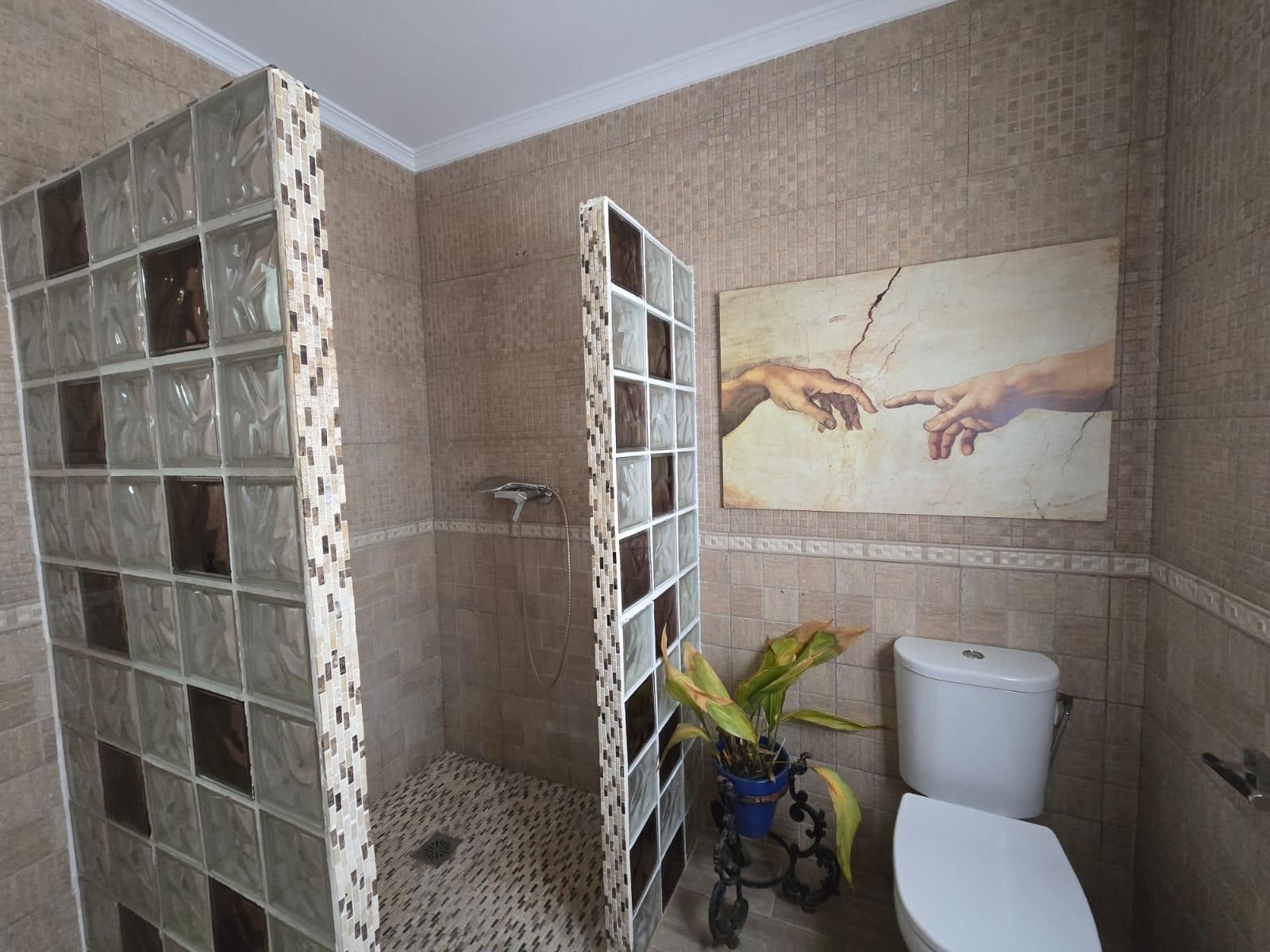 Bathroom of House or chalet for sale in Chiclana de la Frontera