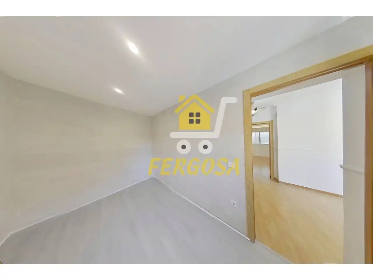 Casa adosada en venda en Las Ventas de Retamosa amb Jardí privat, Terrassa i Piscina