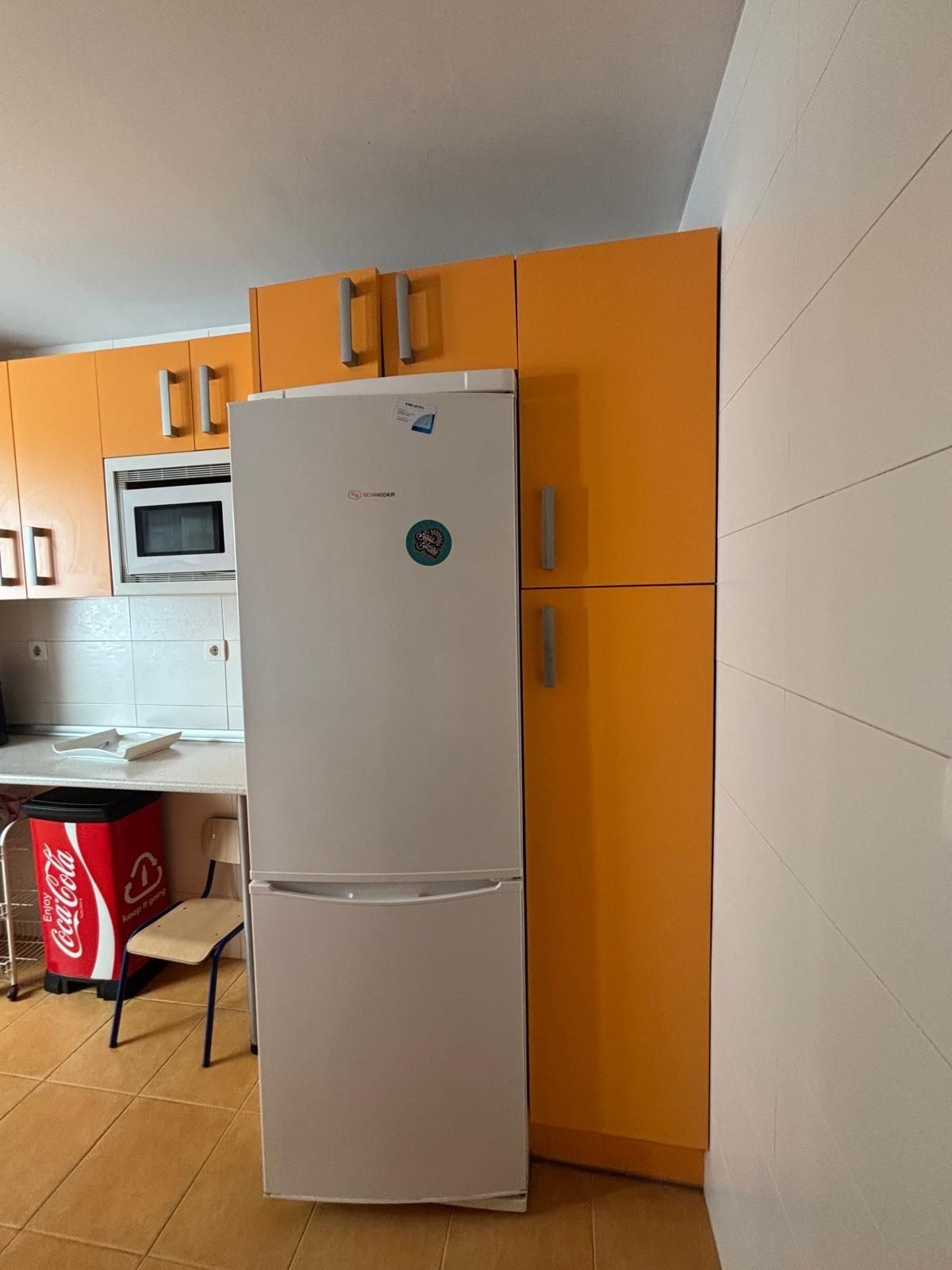 Kitchen of Flat to rent in  Granada Capital  with Terrace