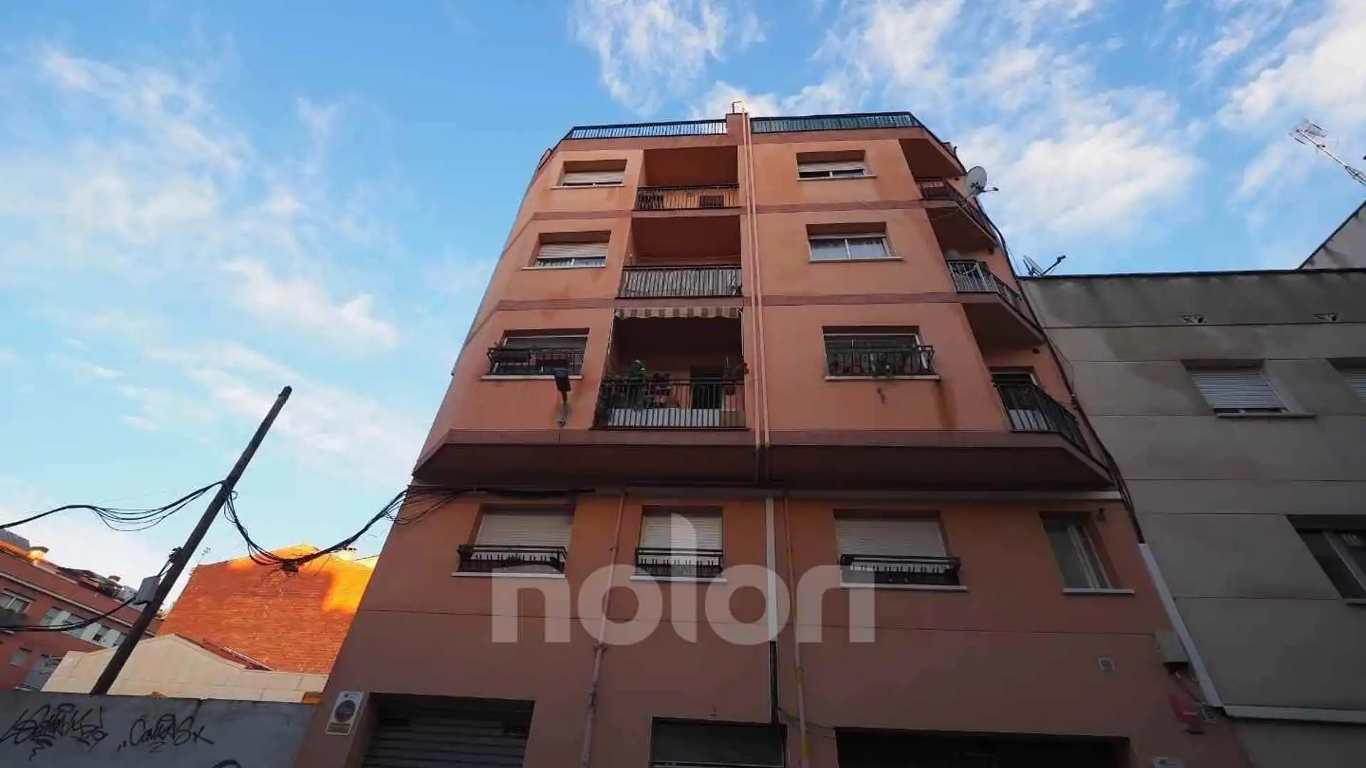 Außenansicht von Wohnung zum Verkauf in Terrassa mit Terrasse