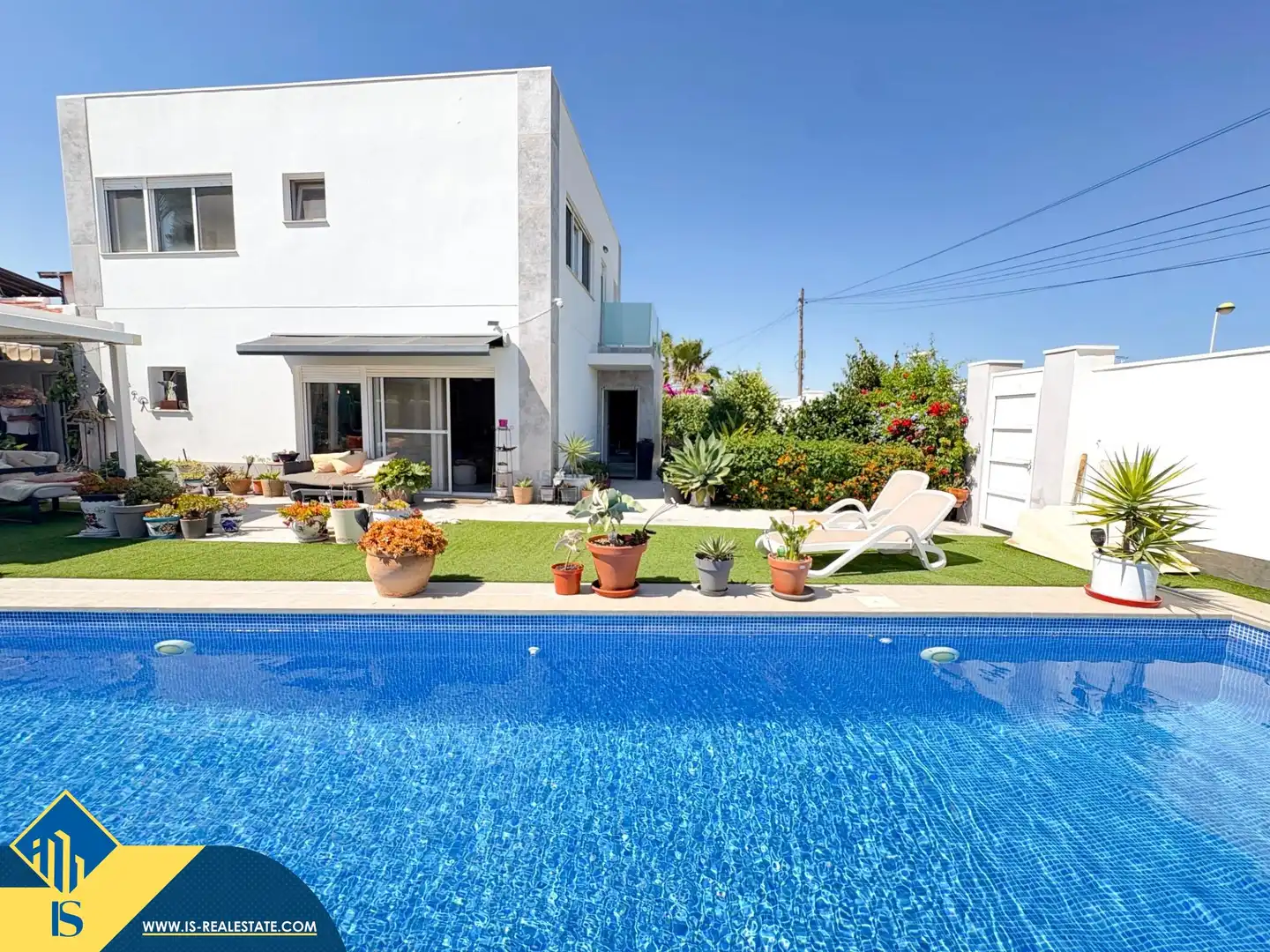 Chalet con jardín en venta en Zona Carrefour - Urbanizaciones