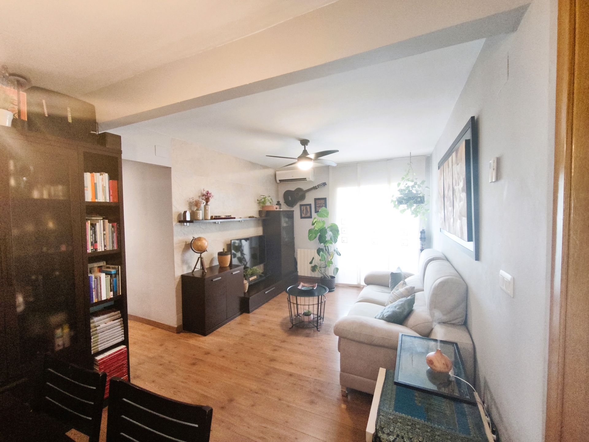 Sala d'estar de Pis en venda en  Madrid Capital amb Aire condicionat, Calefacció i Terrassa