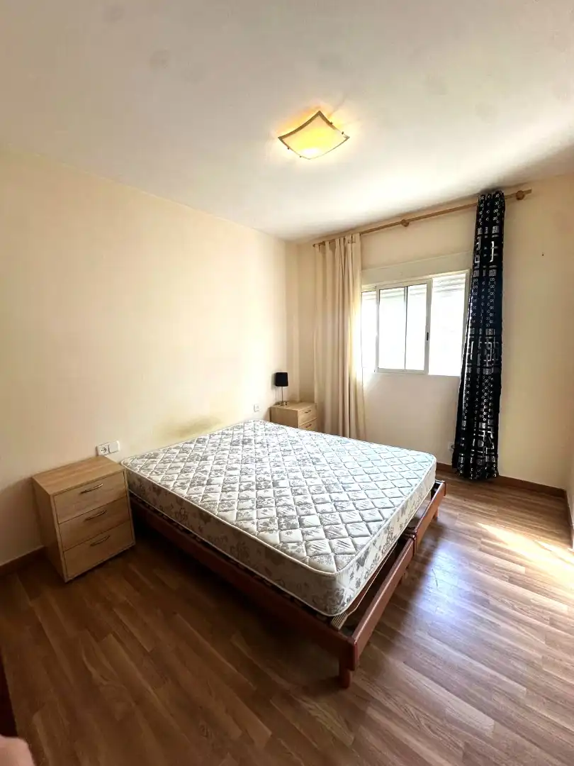 Habitación de Casa adosada en venta en Botarell con Jardín privado, Parquet y Amueblado