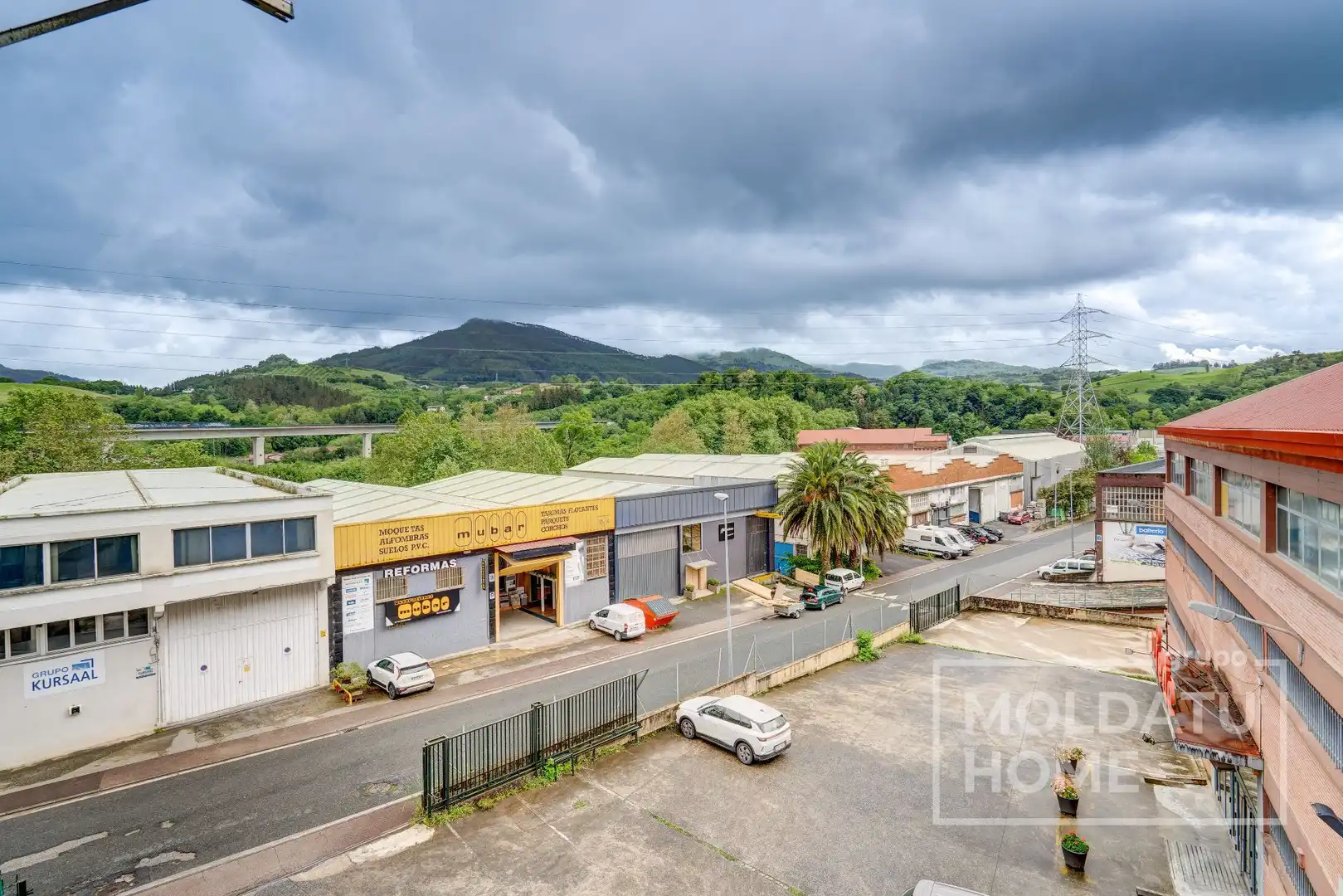 Vista exterior de Nave industrial en venta en Hernani