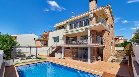 Villa exclusiva de 6 hab. con piscina y vistas
