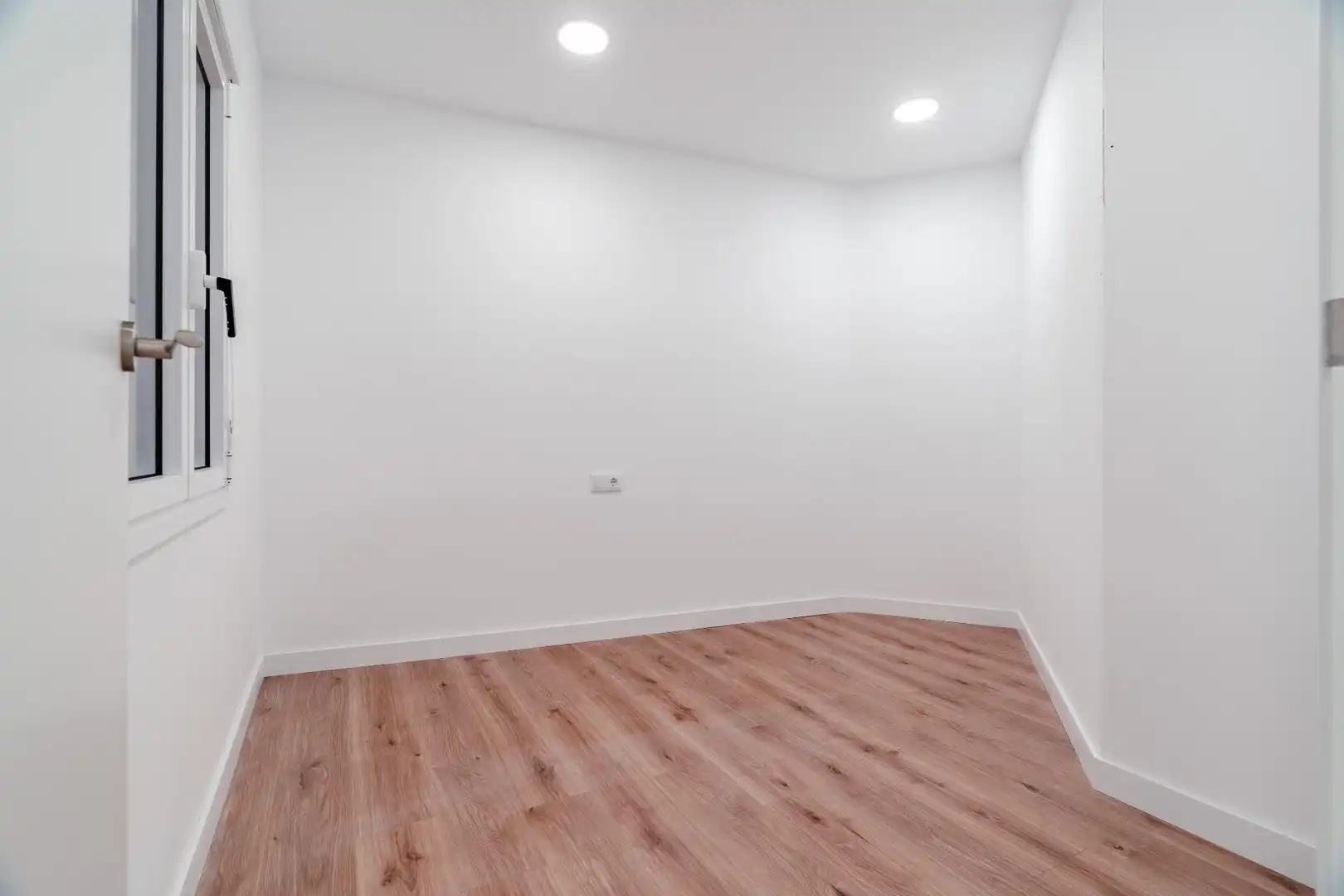 Wohnung zum Verkauf in Tarragona mit Klimaanlage und Balkon
