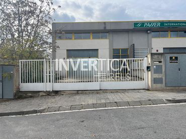 Nau industrial de lloguer a Carrer de la Farigola 14