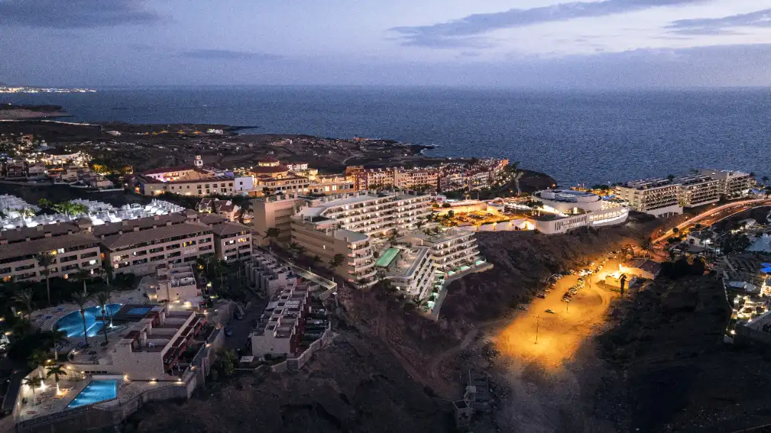 Vista exterior de Piso en venta en Adeje con Aire acondicionado, Jardín privado y Terraza
