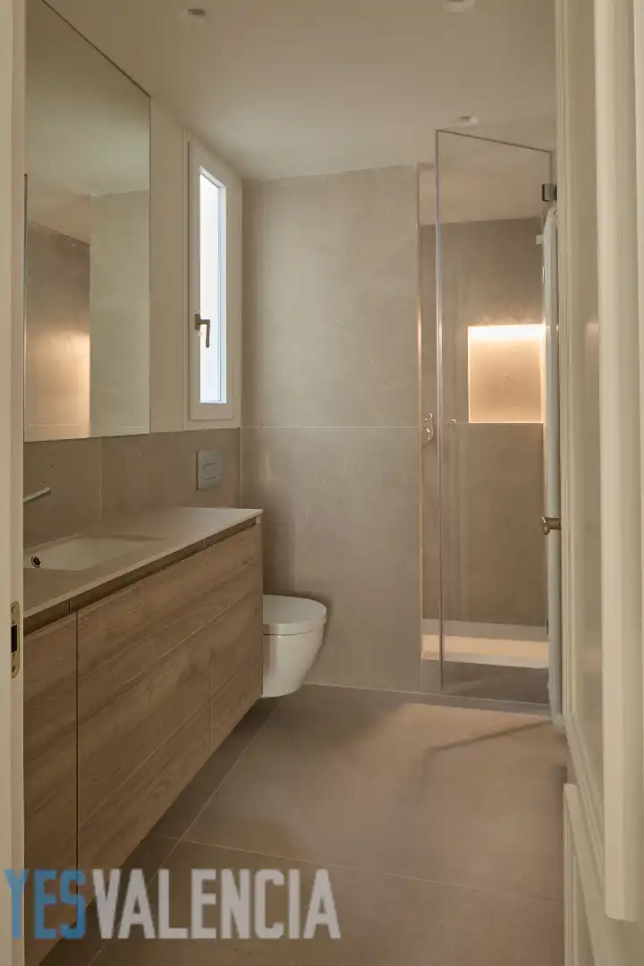 Piso con terraza en venta en Carrer de l'Erudit Orellana, imagen 22