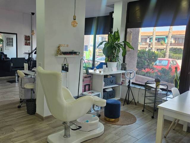 Local comercial en Alquiler en Calle Aceviño, 12 en Zona Botánico