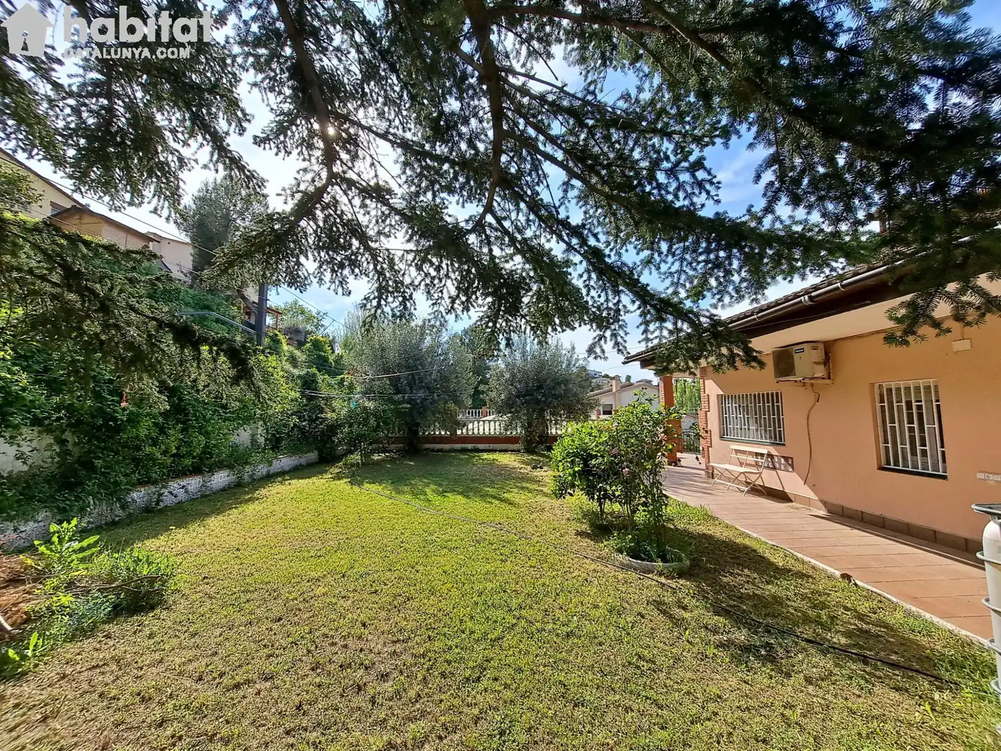 Garden of Houses for sale in Masquefa  with Air Conditioner, Heating and Private garden