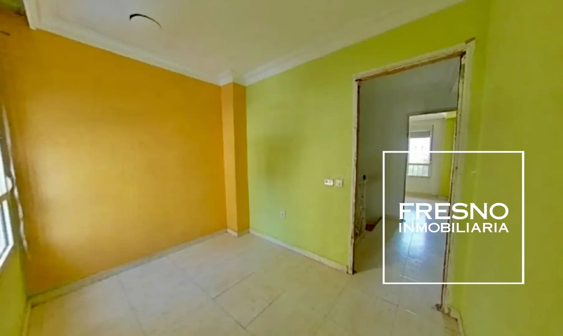 Habitación de Dúplex en venta en Huelva