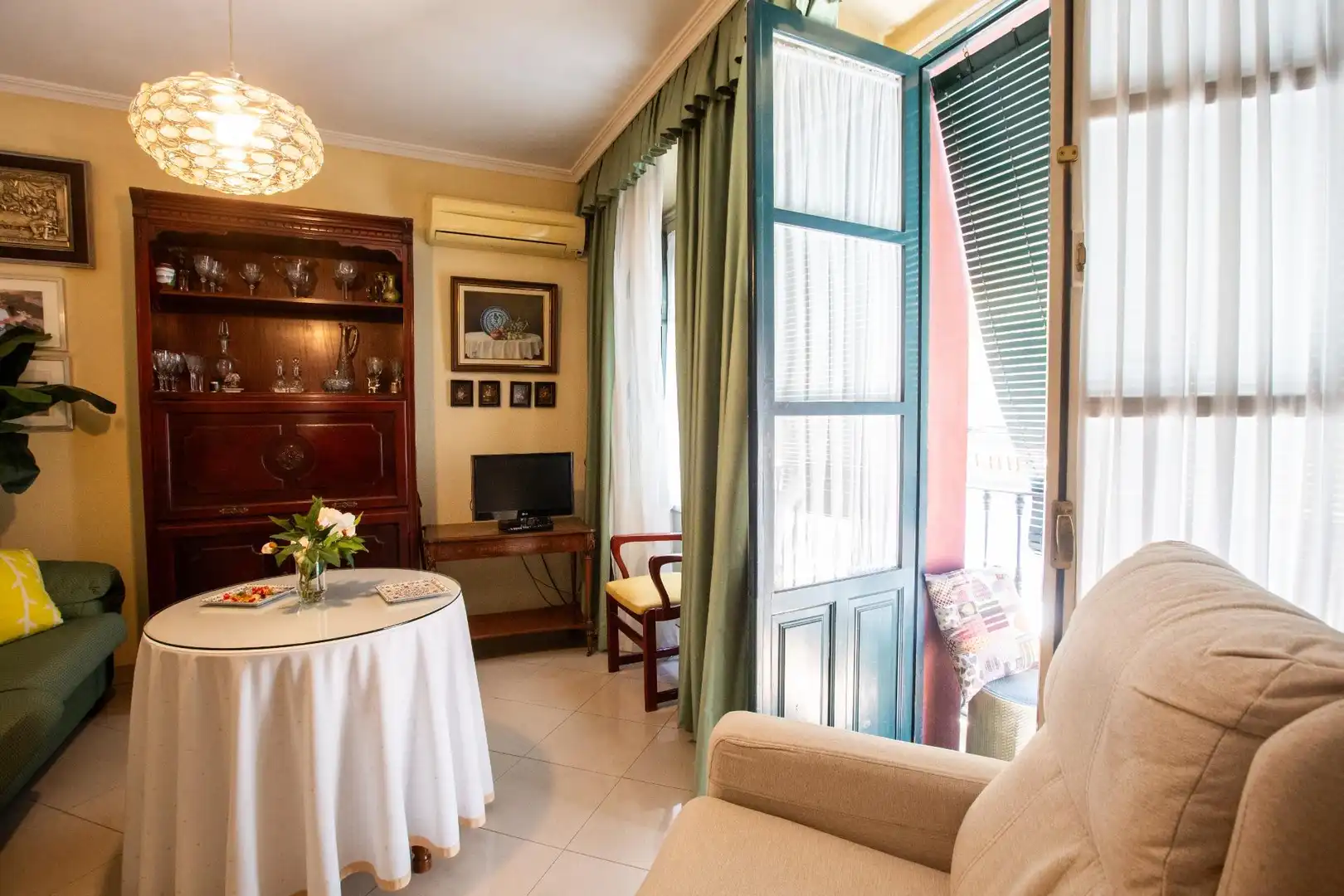 Sala de estar de Edificio en venta en Sevilla