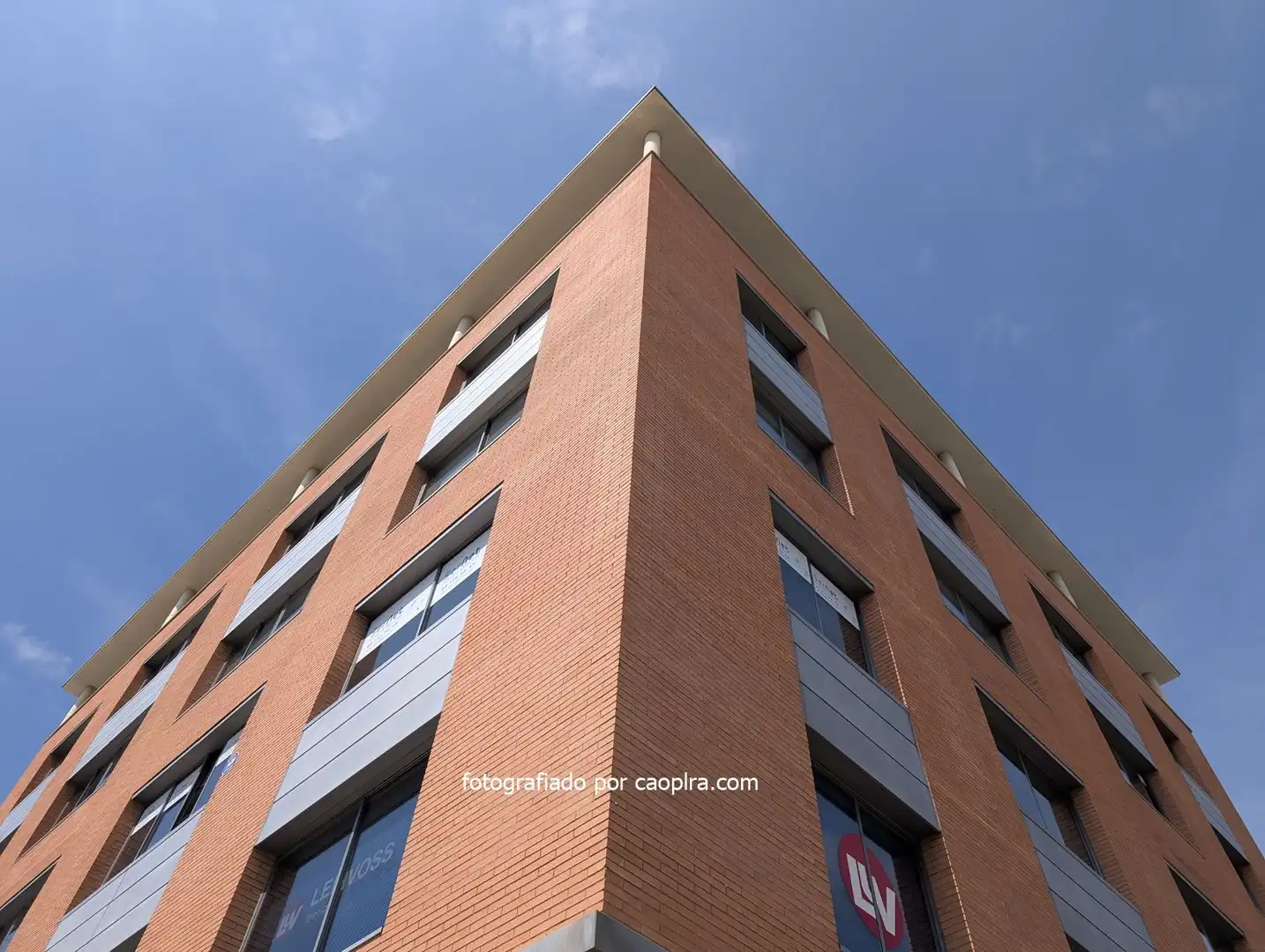 Exterior view of Office for rent in Sant Just Desvern  with Air Conditioner and Heating