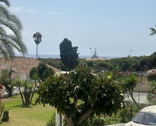 Vista exterior de Planta baixa en venda en Mijas amb Aire condicionat i Terrassa