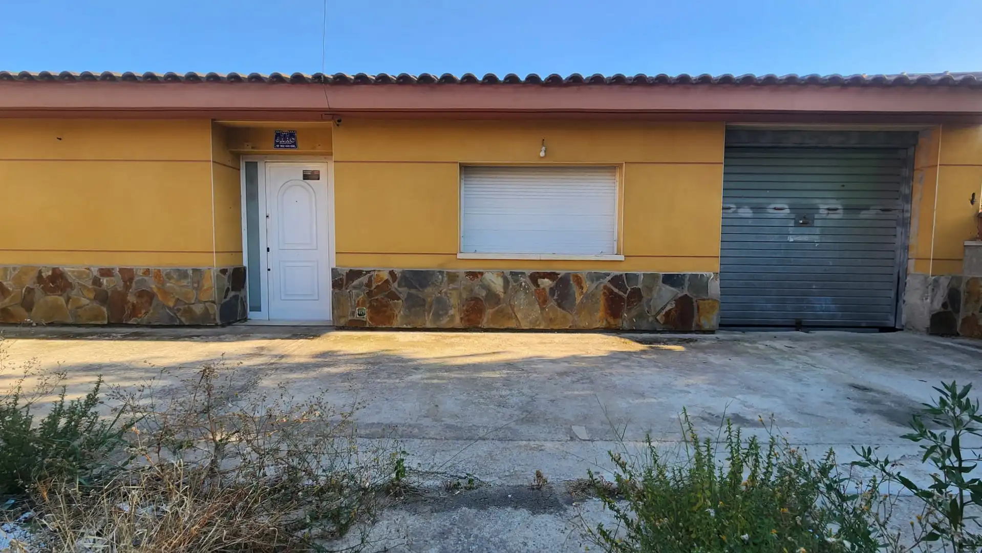 Vista exterior de Casa adosada en venta en Vallirana con Jardín privado, Terraza y Balcón