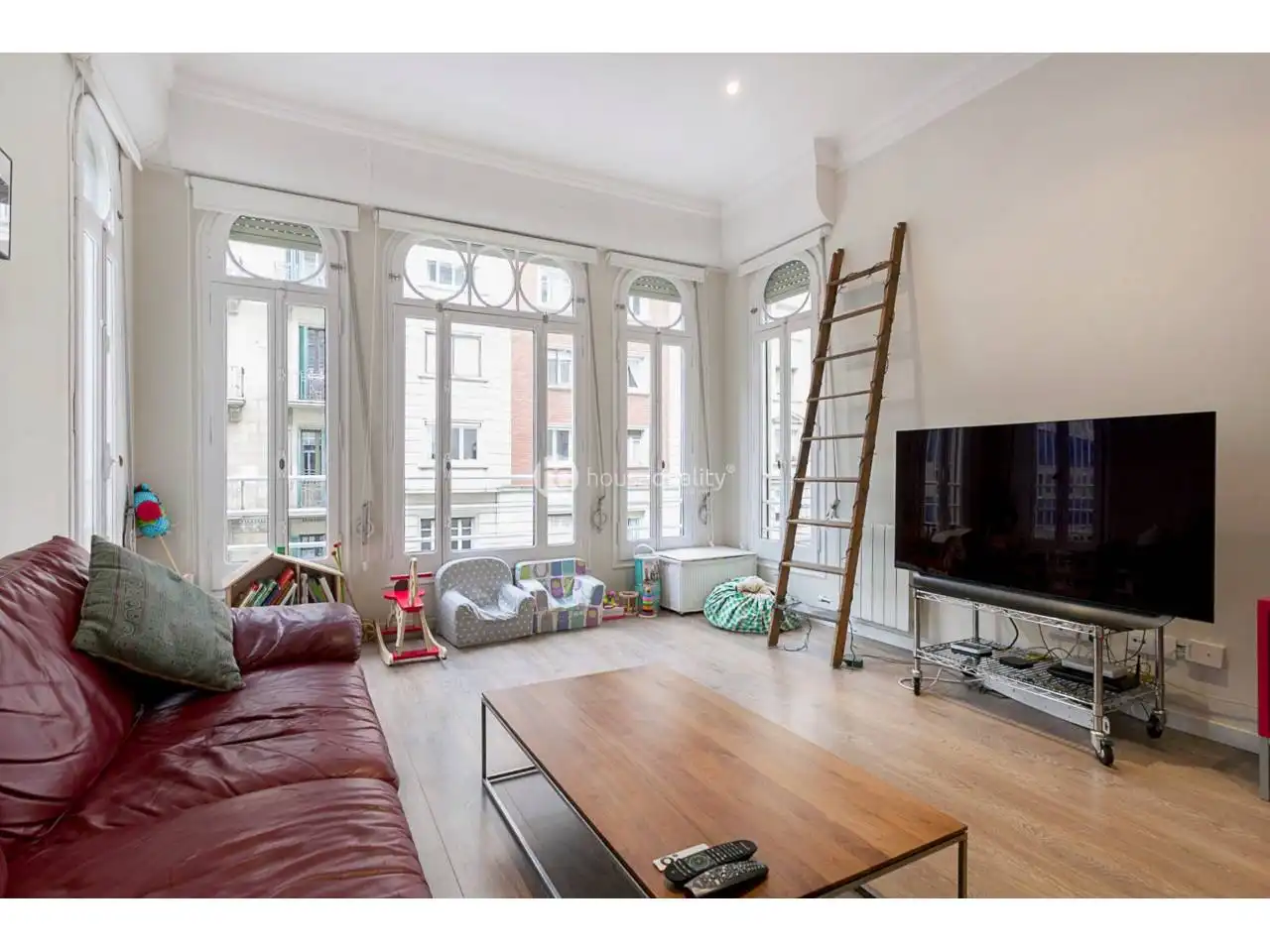 Wohnzimmer von Wohnung zur Miete in Barcelona mit Parkett und Terrasse