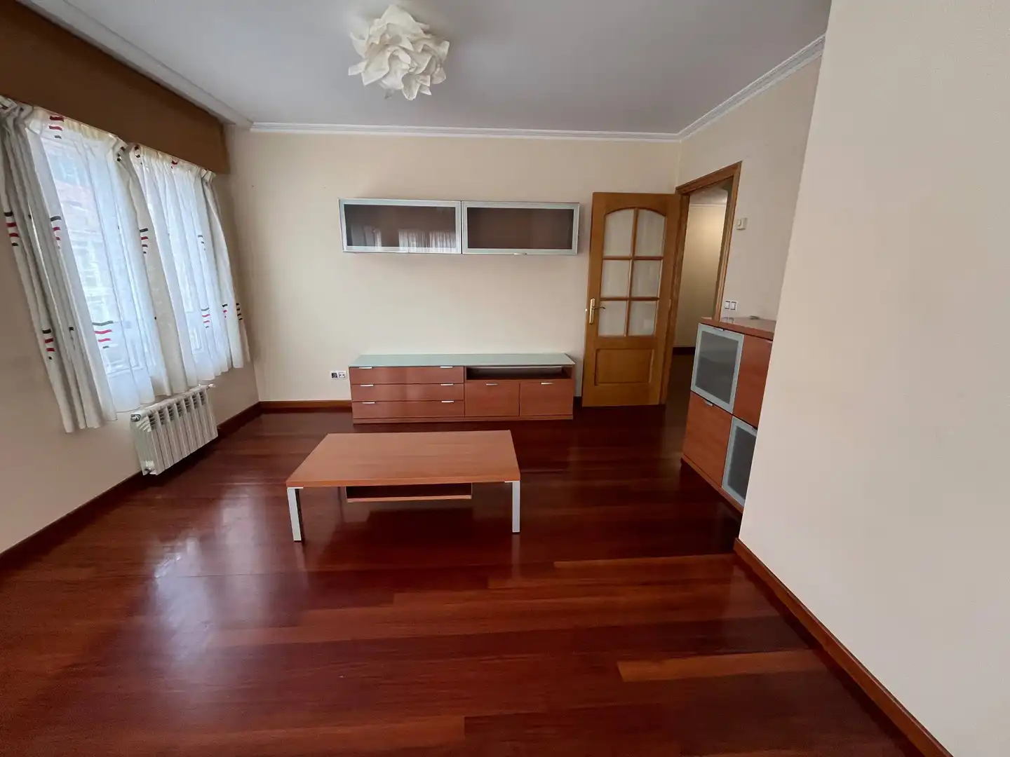 Sala de estar de Piso de alquiler en Santiago de Compostela  con Calefacción, Trastero y Amueblado