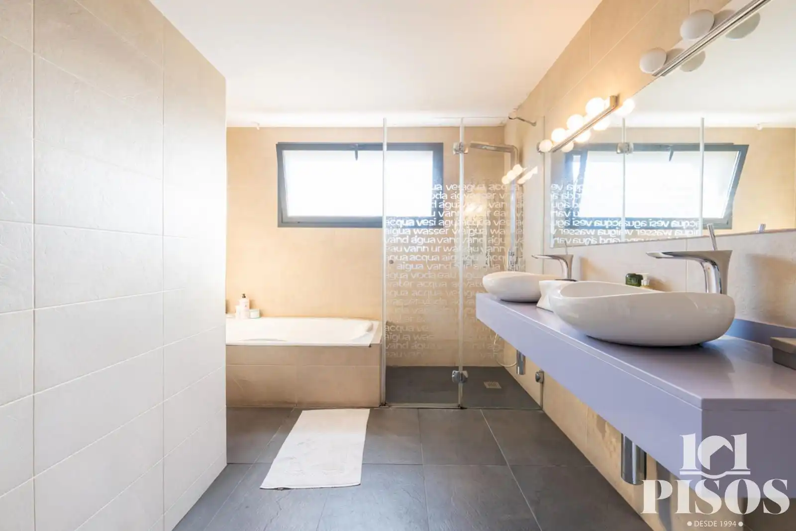 Bathroom of Houses for sale in Sant Cugat del Vallès  with Air Conditioner, Storage room and Swimming Pool