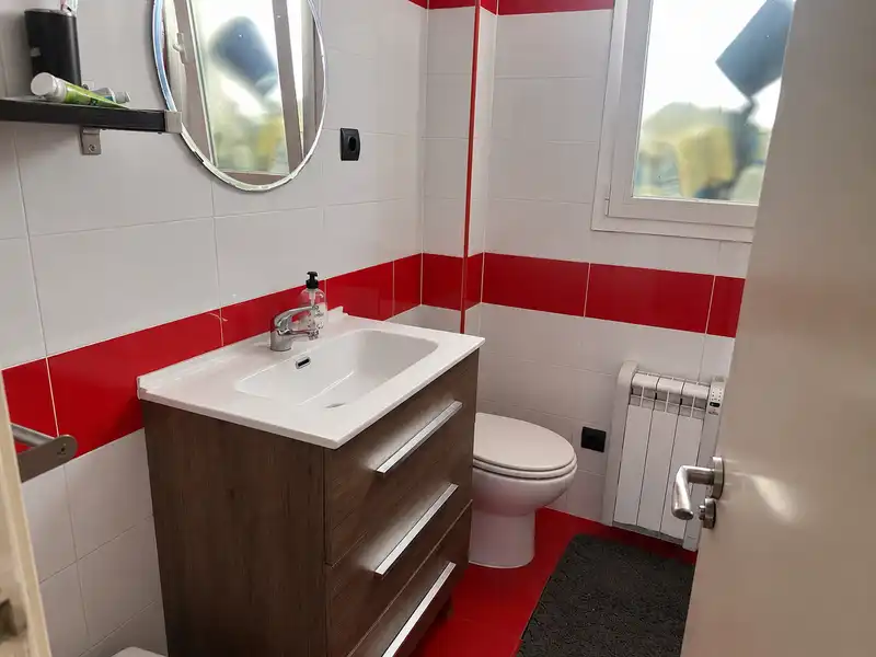 Badezimmer von Wohnung zum Verkauf in Madrid mit Heizung