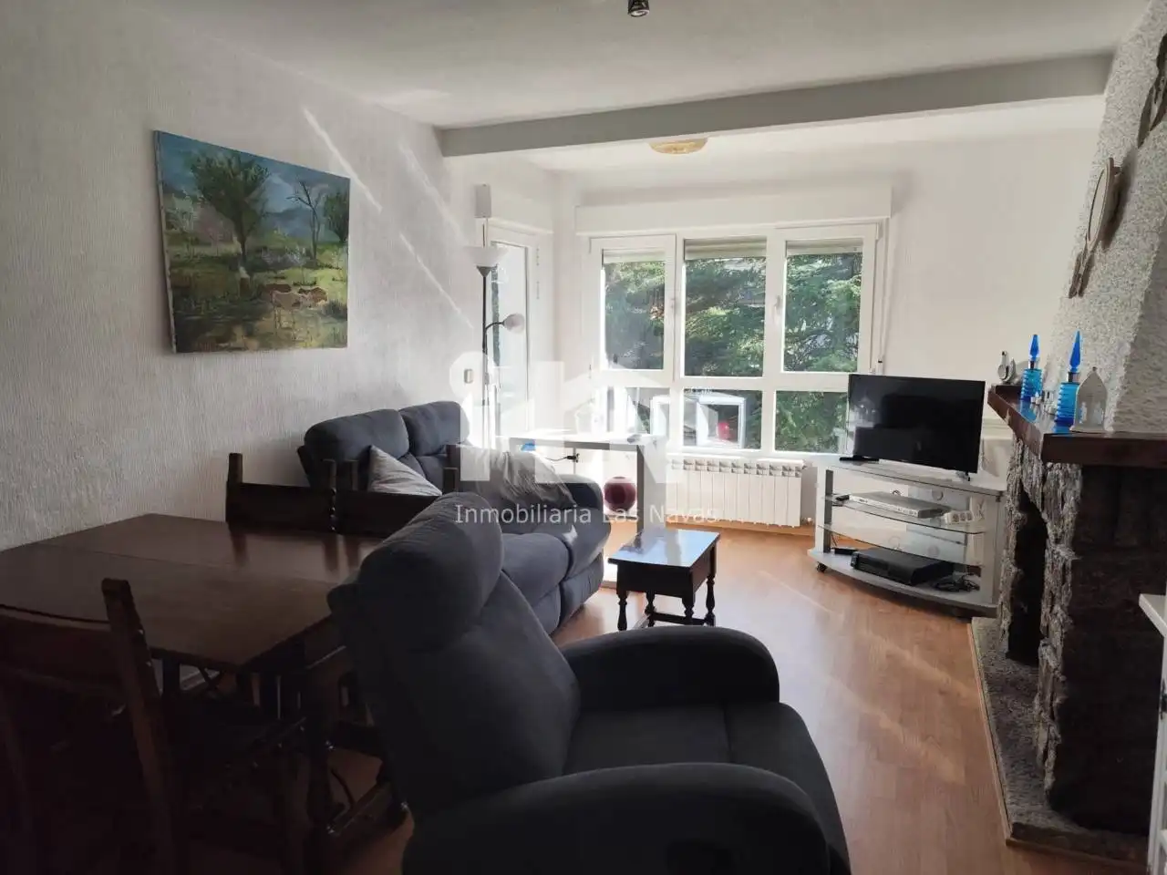 Living room of Flat for sale in Las Navas del Marqués   with Heating, Terrace and Storage room