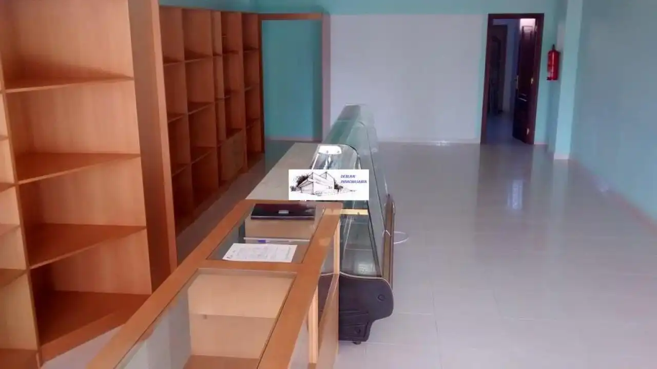 Geschaftsraum zur Miete in Tomiño