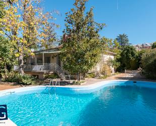 Piscina de Casa o xalet en venda en  Granada Capital amb Terrassa i Piscina