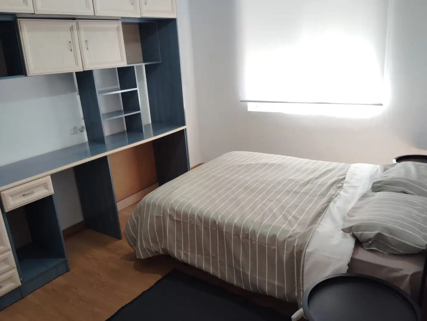 Bedroom of Flat for rent in Oviedo   with Heating, Furnished and Oven