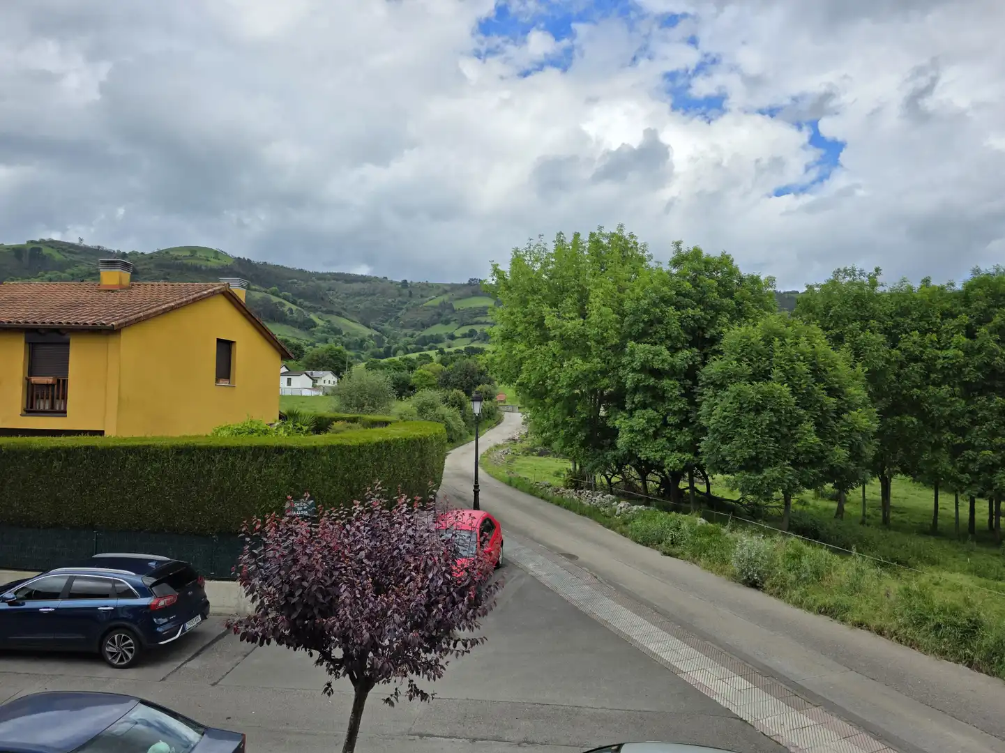 Außenansicht von Haus oder Chalet zum Verkauf in Sariego mit Heizung, Parkett und Terrasse