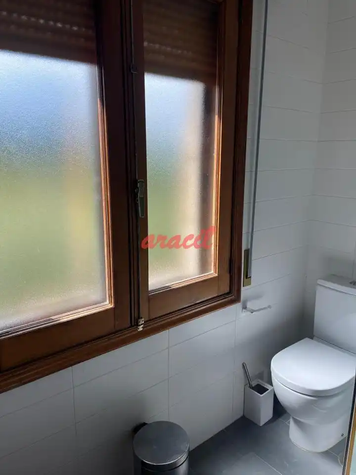 Bany de Casa o xalet de lloguer en Ourense Capital  amb Calefacció, Jardí privat i Terrassa