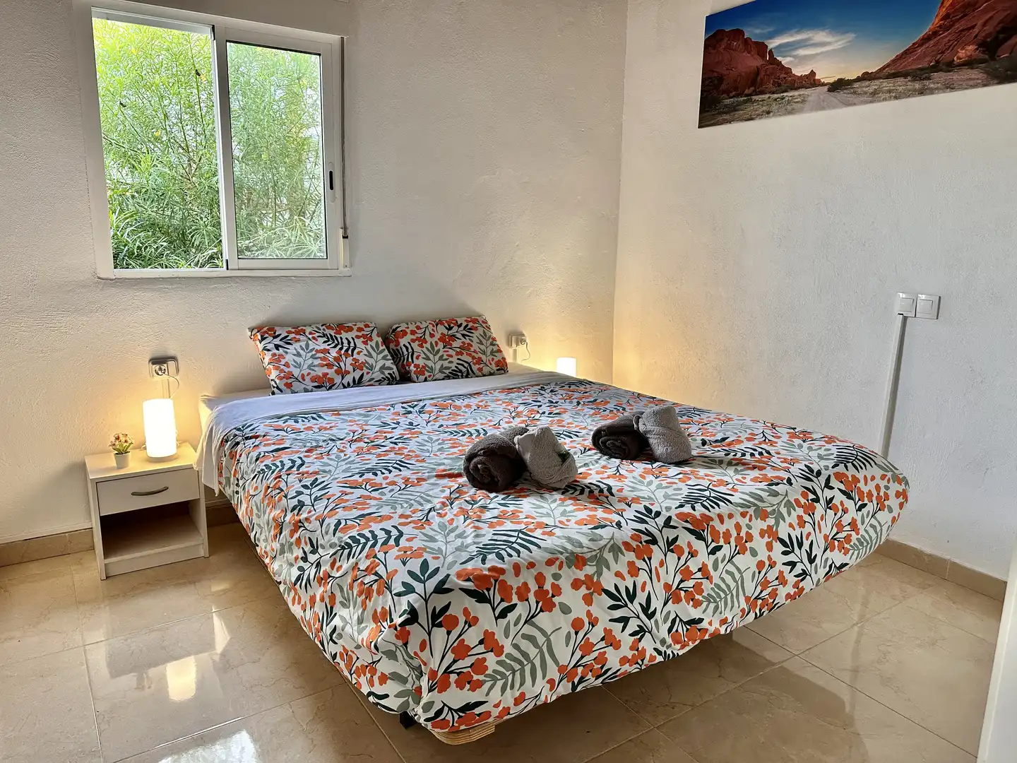 Schlafzimmer von Einfamilien-Reihenhaus zur Miete in Arona mit Terrasse, Möbliert und Ofen
