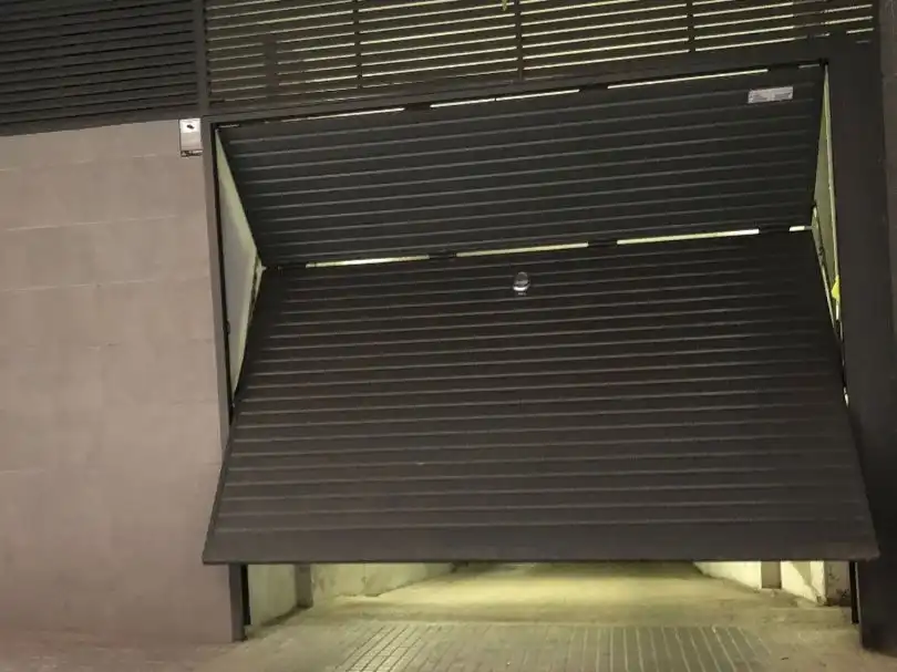 Garaje de alquiler en Carrer de Francesc Layret, 7, Montesa